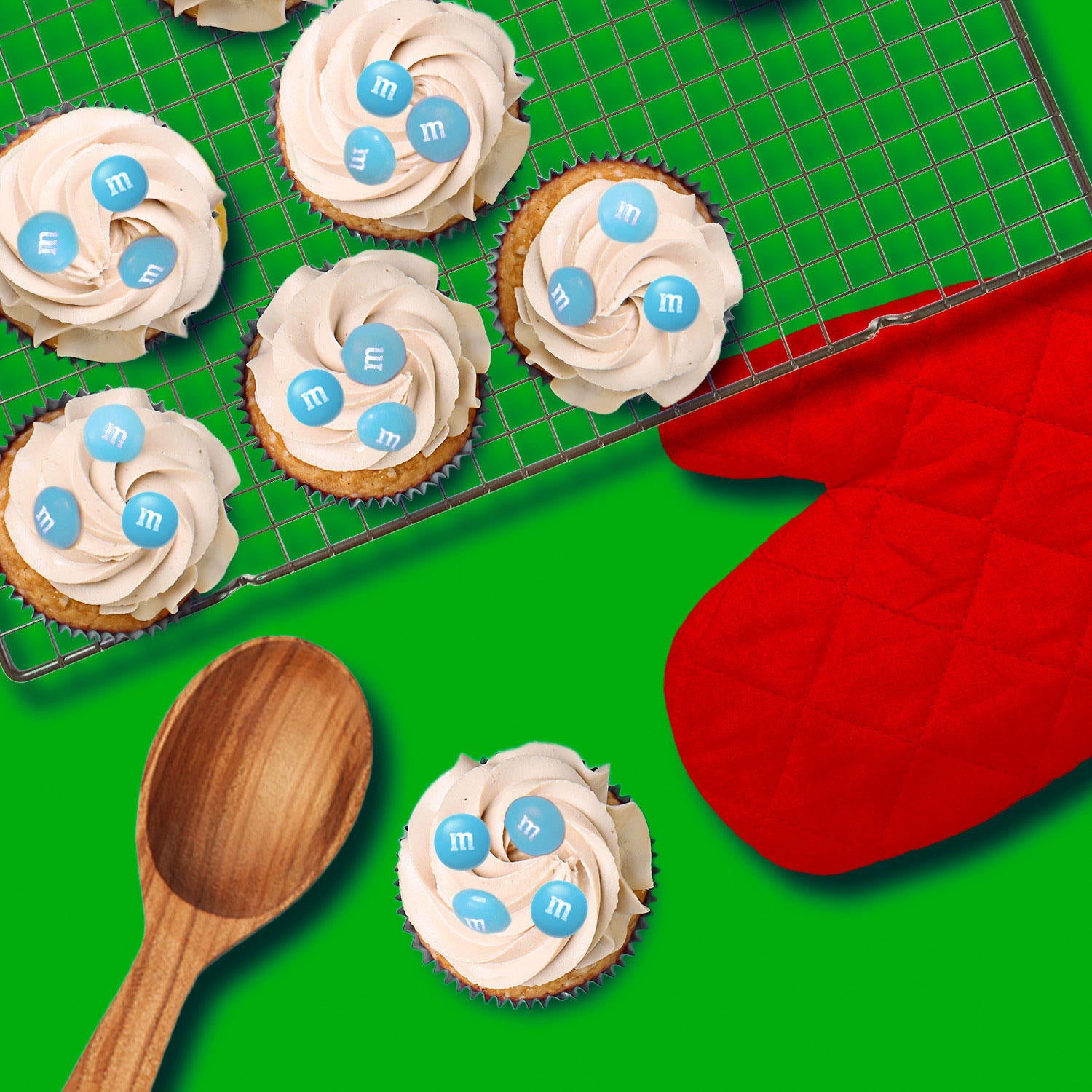 M&M’S Milk Chocolate Light Blue Bulk Candy in Resealable Pack (3.5 lbs.)