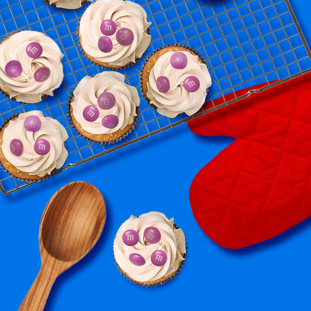 M&M’S Milk Chocolate Dark Pink Bulk Candy in Resealable Pack (3.5 lbs.)