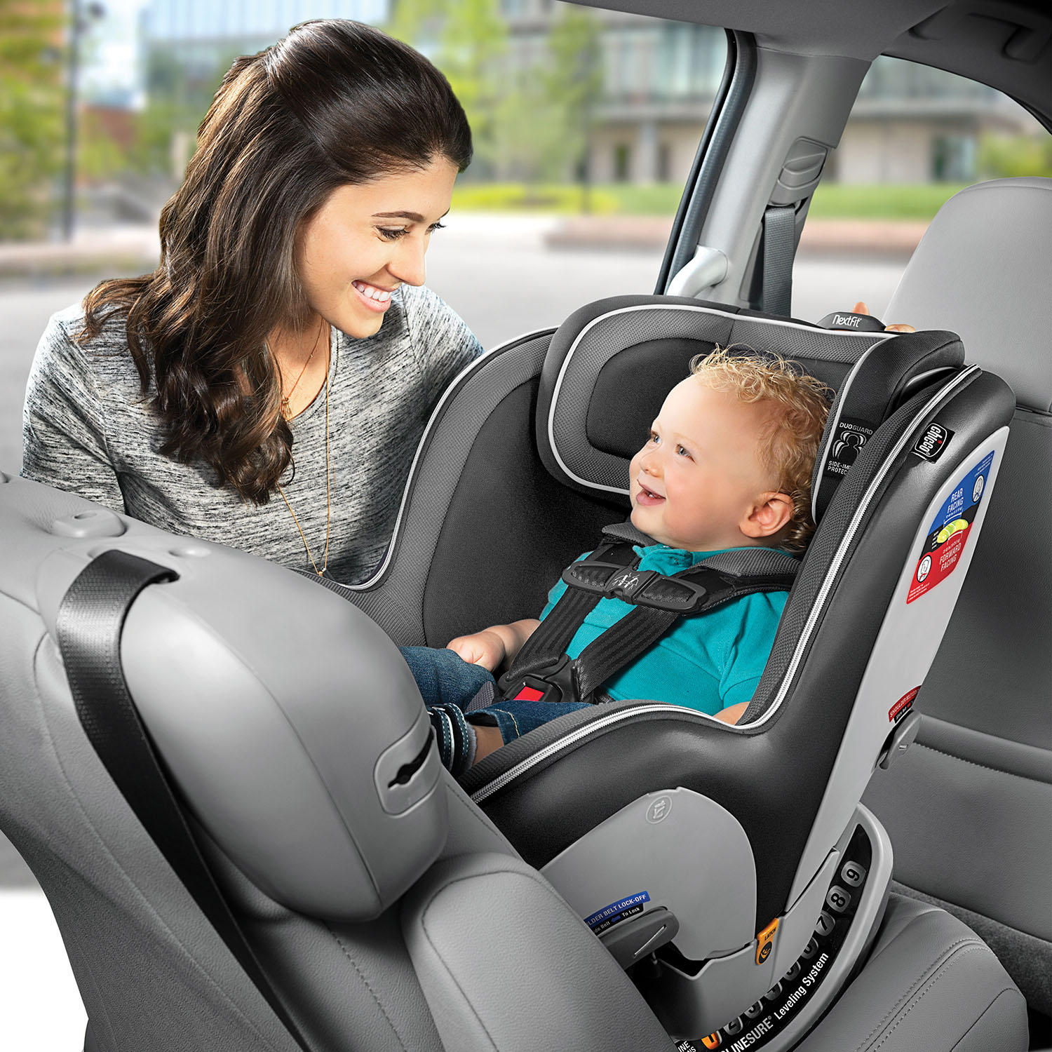 Chicco NextFit Zip Convertible Car Seat, Carbon