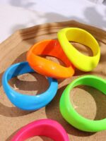 🌈✨ Colorful Fluorescent Acrylic Bangle Bracelet Set – 5 Piece Collection