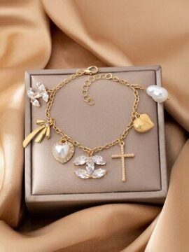 ✨💛 Gold Heart & Bow Charm Bracelet – Elegant Rhinestone Jewelry 💛✨