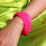 🌈✨ Colorful Fluorescent Acrylic Bangle Bracelet Set – 5 Piece Collection