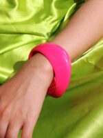 🌈✨ Colorful Fluorescent Acrylic Bangle Bracelet Set – 5 Piece Collection