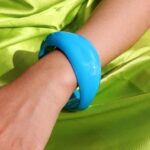 🌈✨ Colorful Fluorescent Acrylic Bangle Bracelet Set – 5 Piece Collection