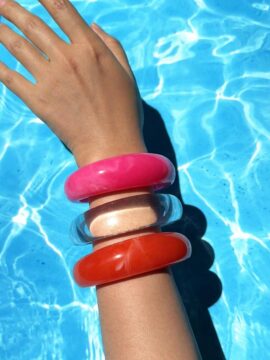 💖🤍 2-Piece Open C Resin Bangle Set – Hot Pink & Clear Statement Bracelets